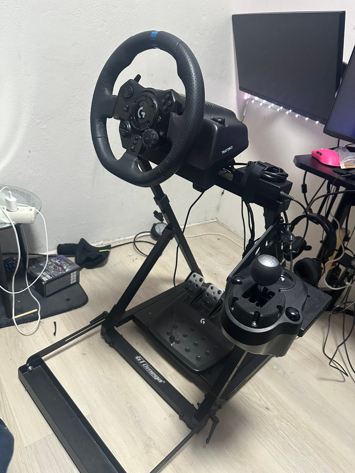LogitechG923 met pedalen, koppeling enGTomega ddx wheelstand, Ophalen of Verzenden, Zo goed als nieuw