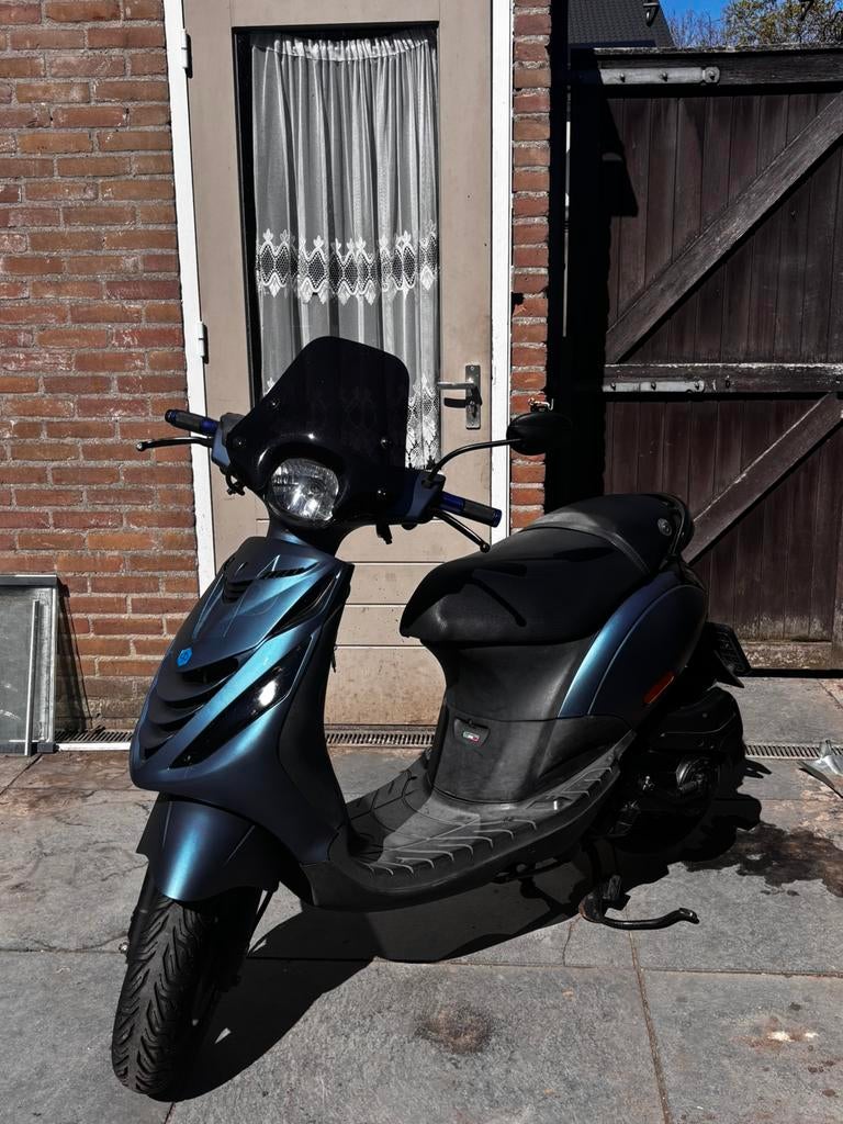 Piaggio zip sp, Fietsen en Brommers, Scooters | Piaggio, Ophalen, Maximaal 45 km/u, Zip, Zo goed als nieuw