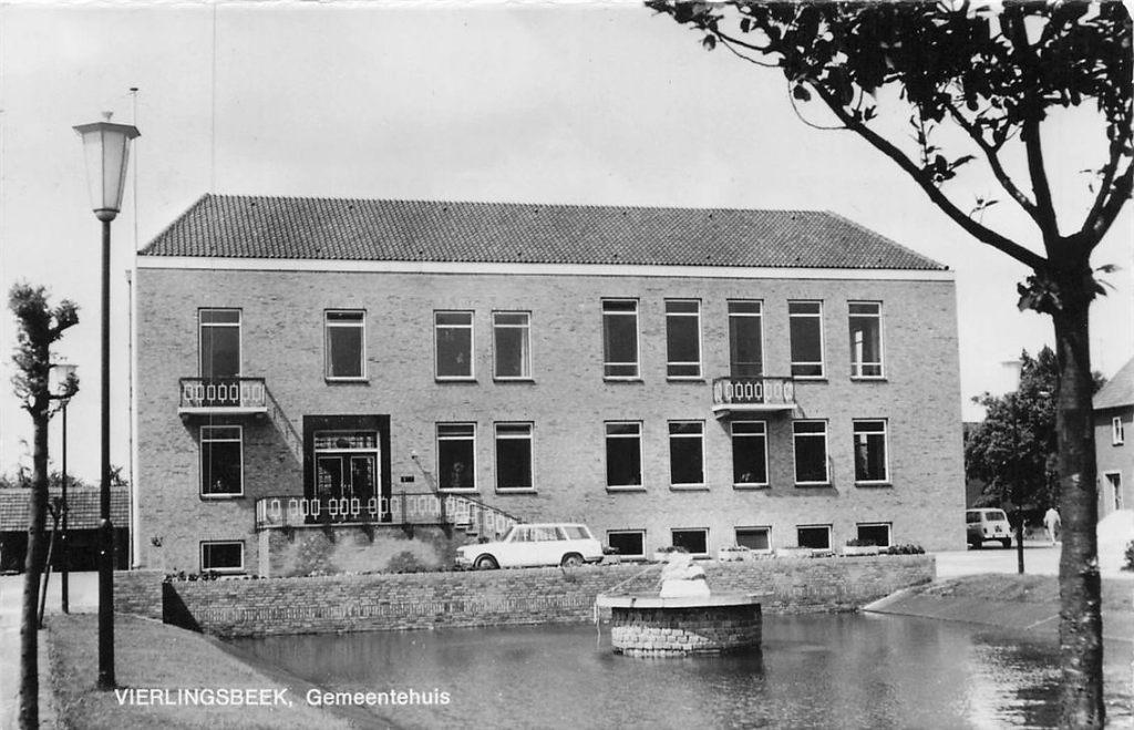 703-447-011 Vierlingsbeek Gemeentehuis, Verzamelen, Verzenden, Voor 1920, Noord-Brabant