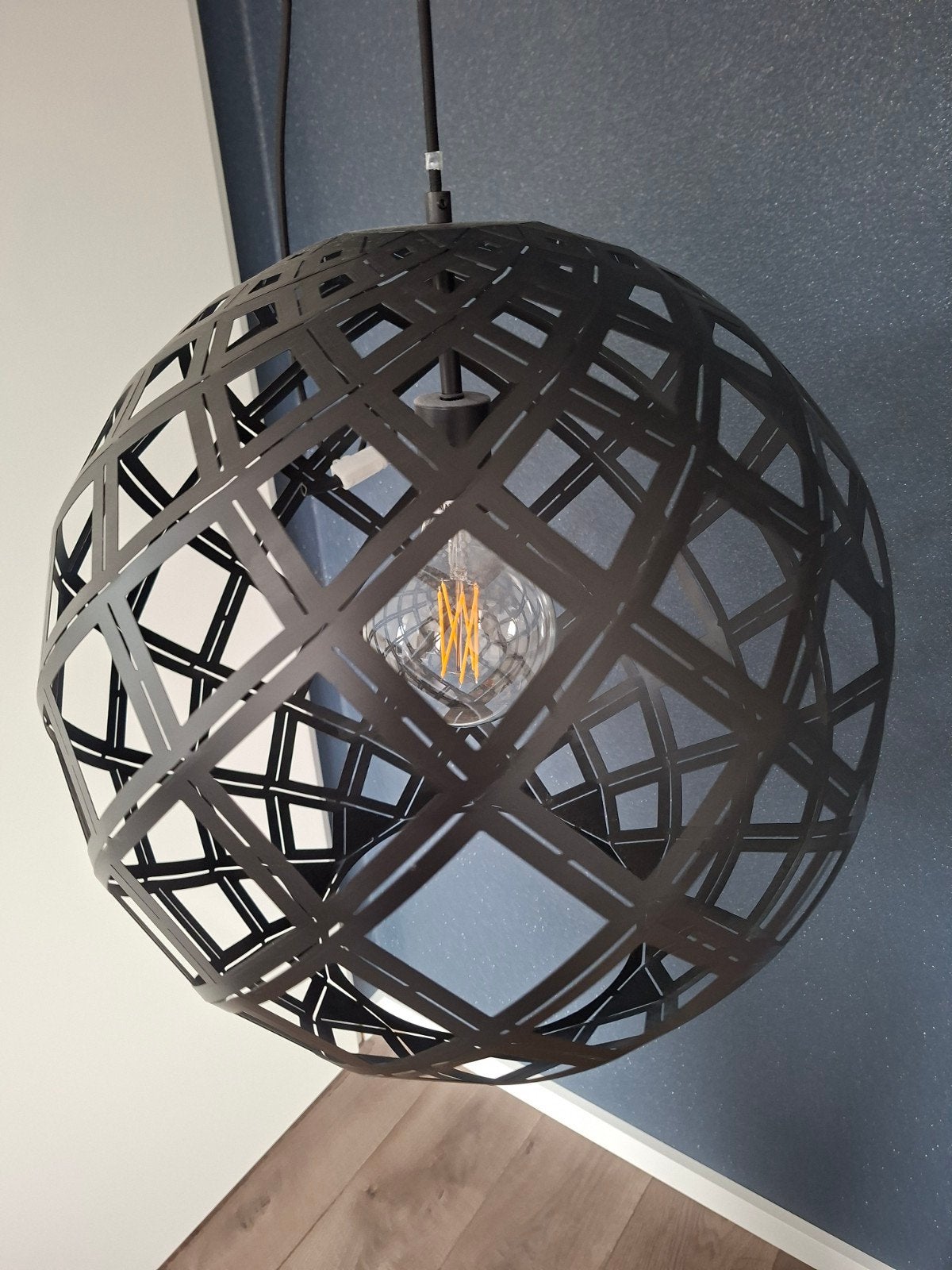 Prachtige zwart metalen bol lamp, Ophalen, E27 (groot), Zo goed als nieuw, Metaal
