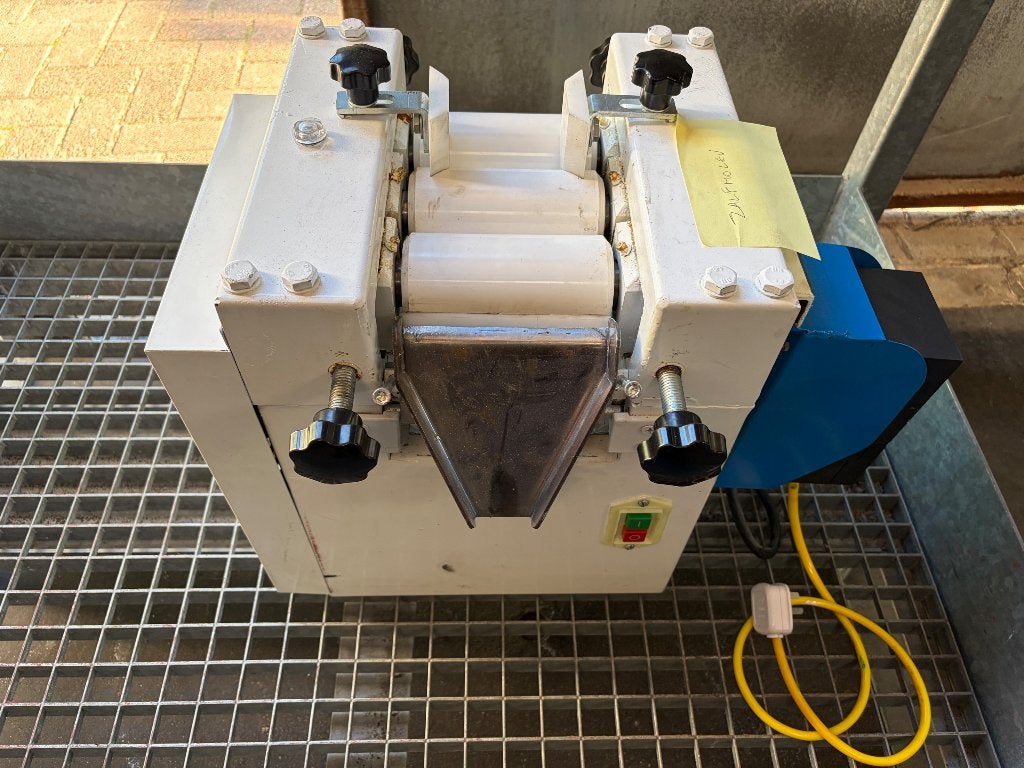 Laboratorium driewalsmolen / Three Roll Mill – Watergekoeld, Doe-het-zelf en Verbouw, Ophalen, Gebruikt