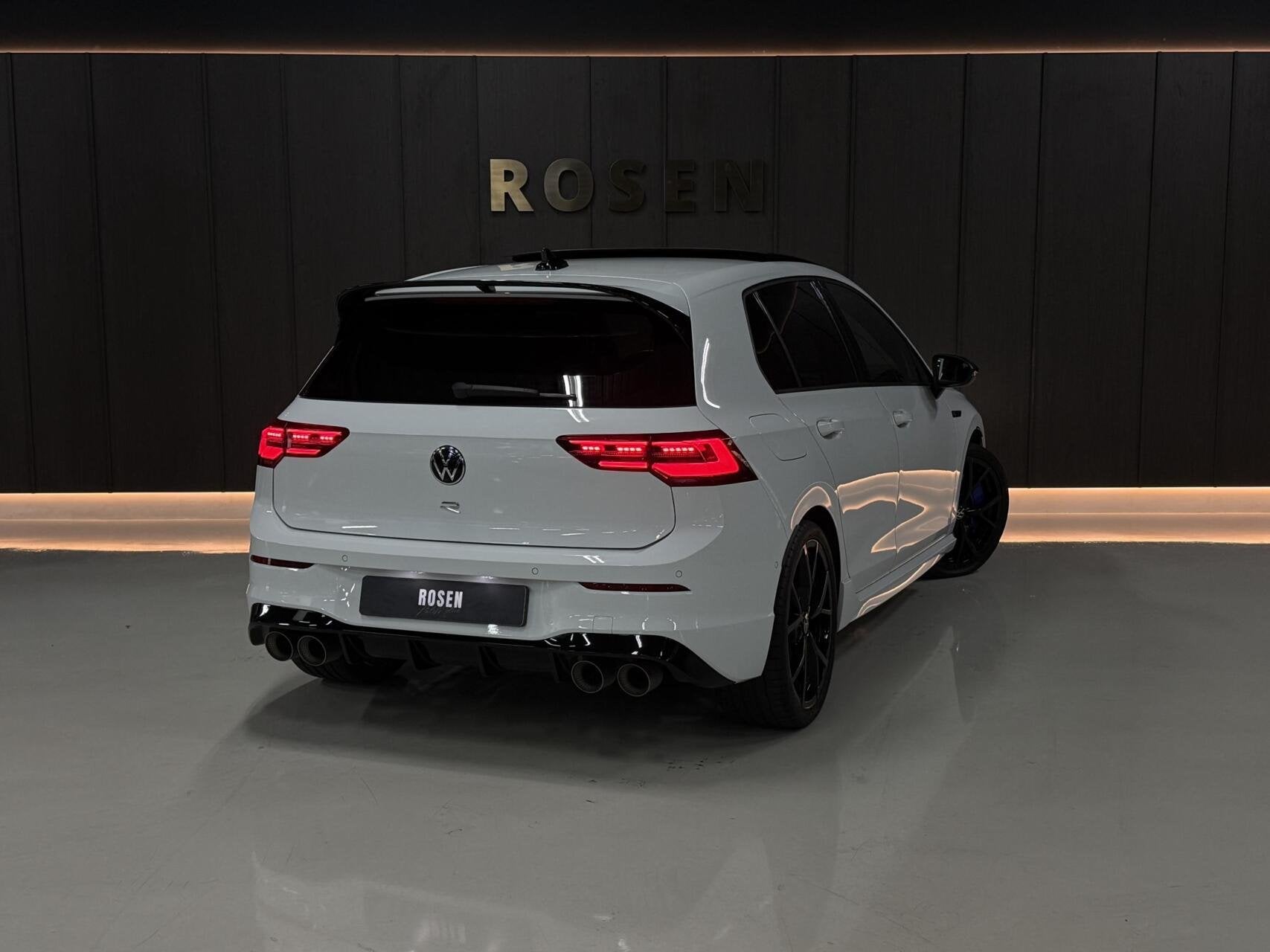 Volkswagen Golf 2.0 TSI R 4Motion|PERF|AKRA|DCC|PANO|HK|MEMO, Gebruikt, Euro 6, 4 cilinders, 1984 cc