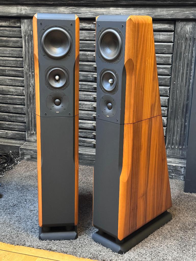 Chario Ursa Major / Occasion set, Gebruikt, 120 watt of meer, Front, Rear of Stereo speakers, Ophalen