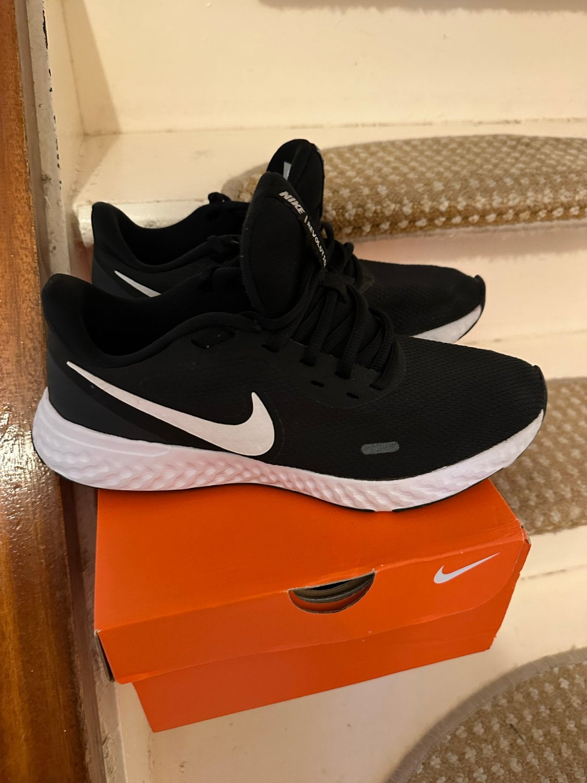 Nike Revolution hardloopschoenen zwart/wit maat 41, Zwart, Ophalen of Verzenden, Sneakers of Gympen, Gedragen