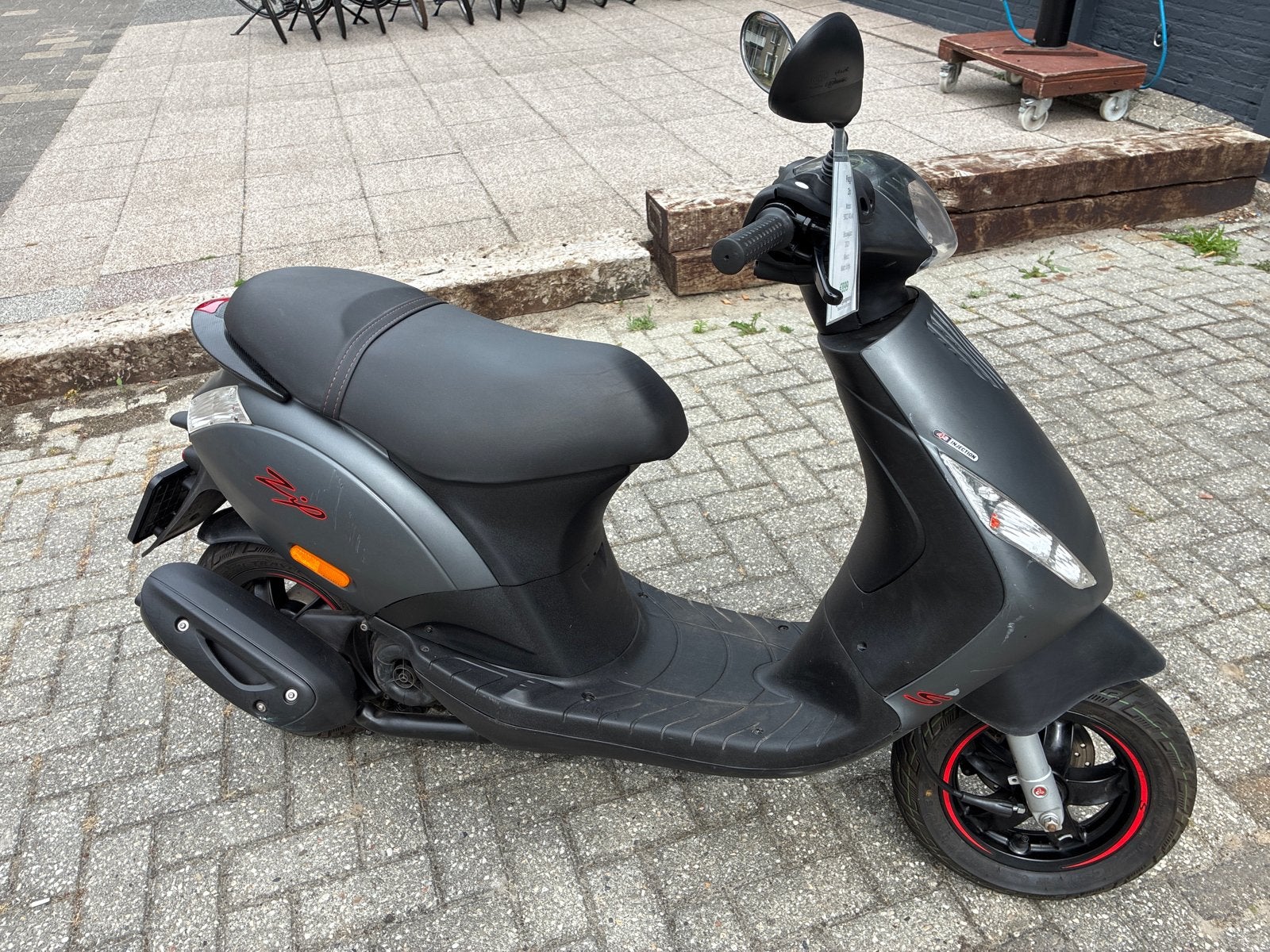 Piaggio Zip Scooter - Technisch perfect, lichte schaafplekje, Fietsen en Brommers, Scooters | Piaggio, Gebruikt, Zip, Maximaal 45 km/u