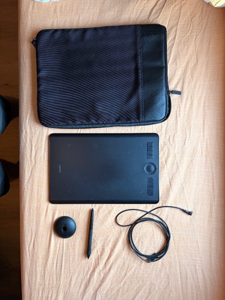 Wacom Intuos Pro PTH660 (2017), Computers en Software, Tekentablets, Ophalen, Multi-touch, Zo goed als nieuw, Draadloos