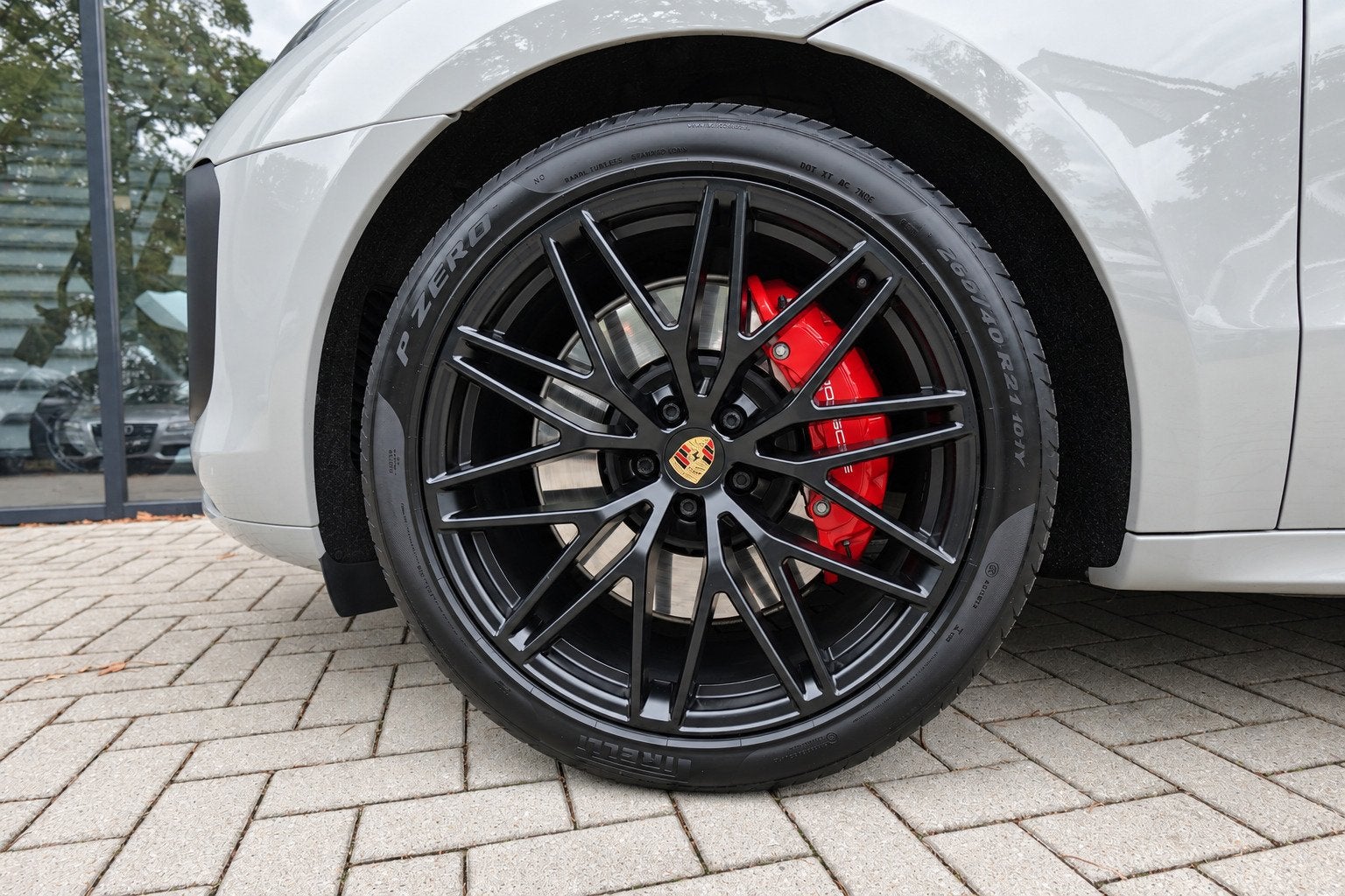 Foto 14 van Porsche Macan 2.9 GTS PANO SPORT CHRONO BOSE