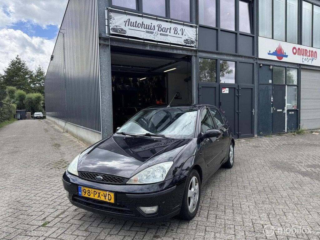 Ford Focus 1.6-16V Ambiente Leder! Airco! Nieuwe APK! NAP Lo, 1596 cc, Gebruikt, Zwart, 4 cilinders