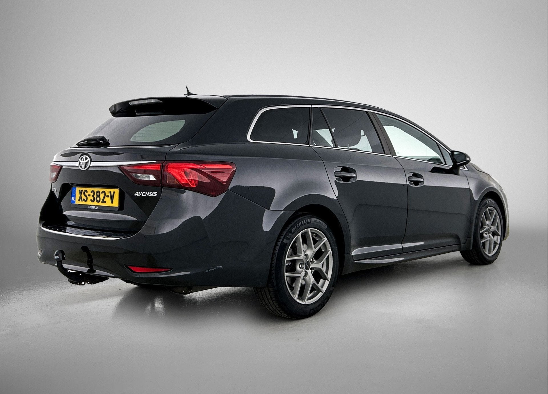 Toyota Avensis Touring Sports 1.8 VVT-i Executive Business |, Voorwielaandrijving, 12 maanden, 4 cilinders, Zwart