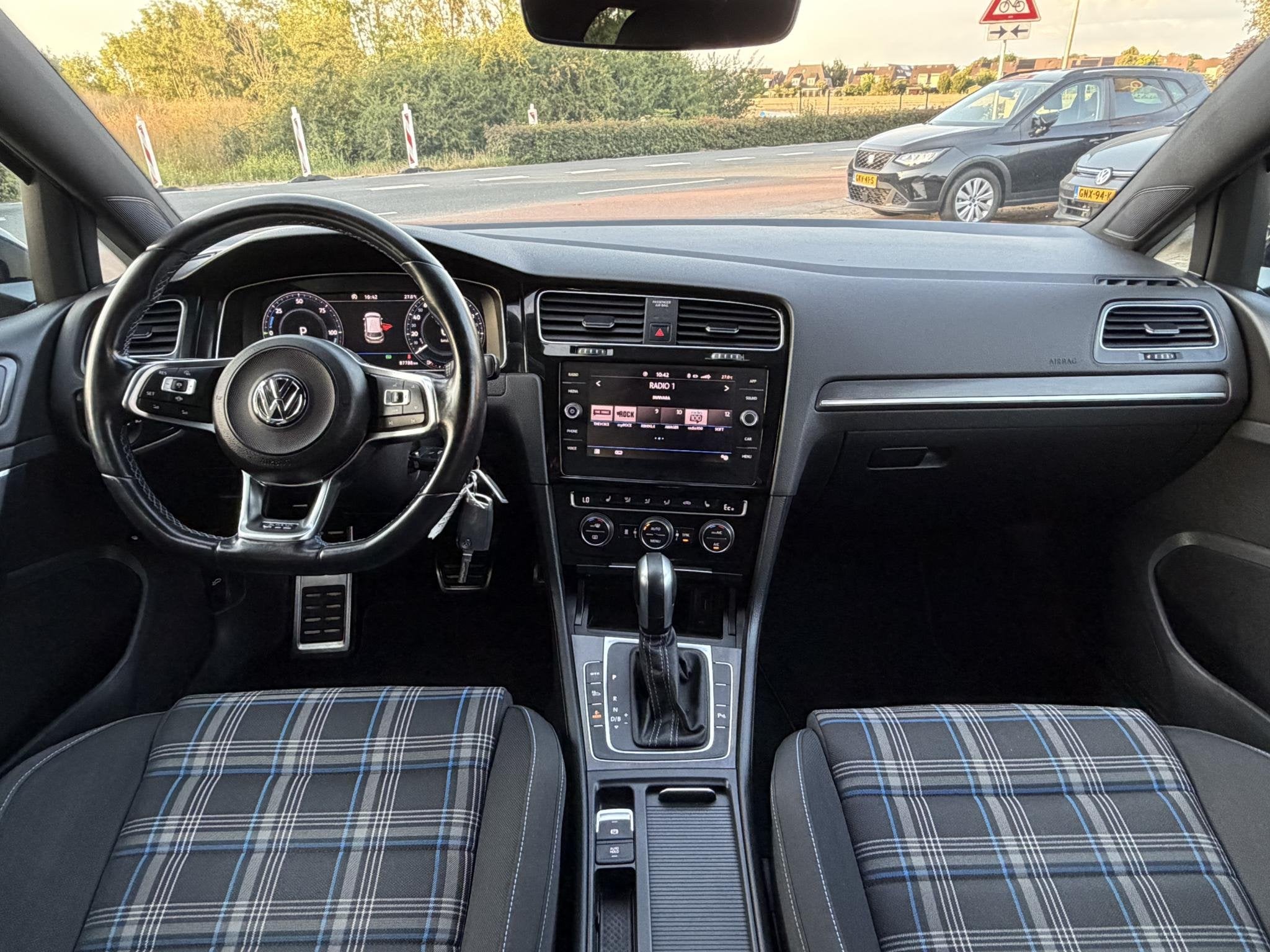 Volkswagen Golf 1.4 eHybrid GTE KLIMA | CRUISE | BOVAG !, 12 maanden, Stof, Gebruikt, 4 cilinders