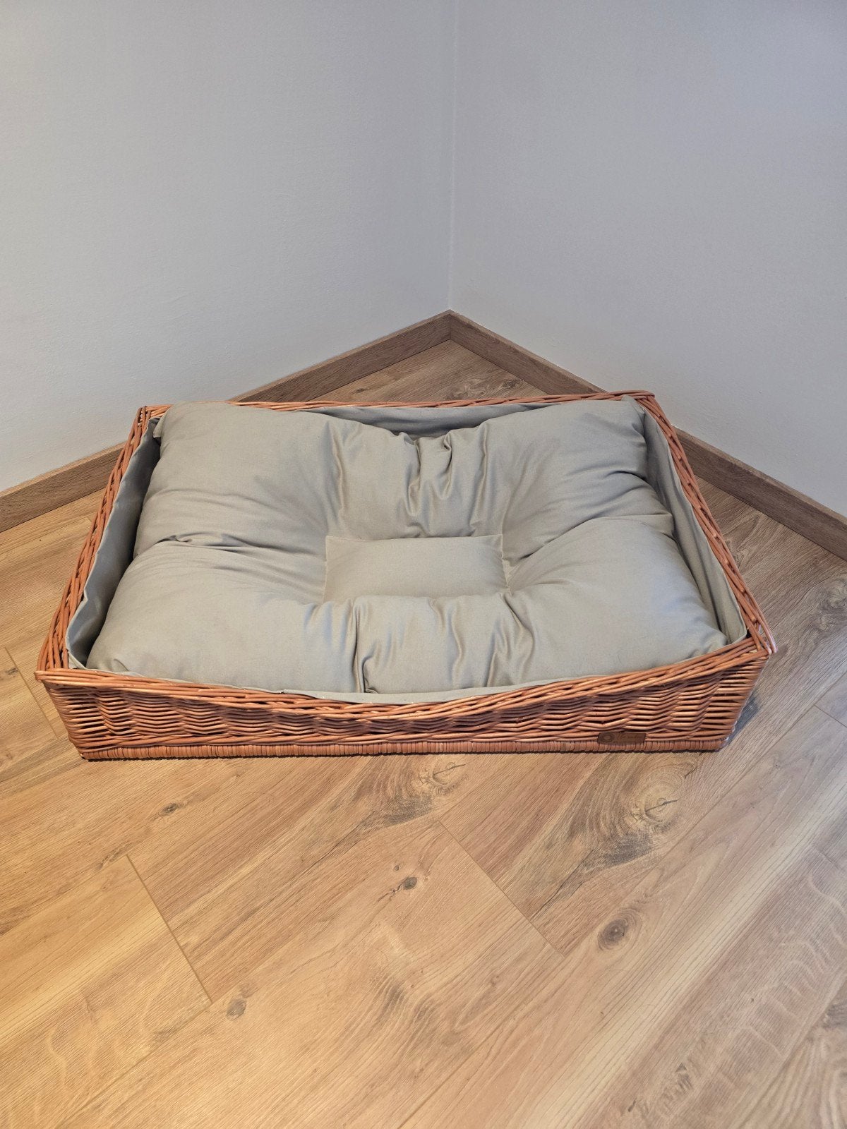 The Wicker Stories hondenmand, Ophalen, Nieuw, Riet