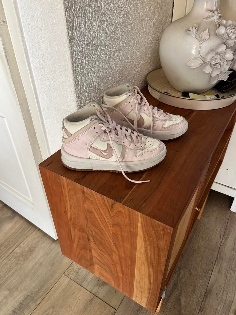Nike Dunk High Up Sneakers mt 36, Kleding | Dames, Schoenen, Ophalen of Verzenden, Gedragen, Roze, Sneakers of Gympen