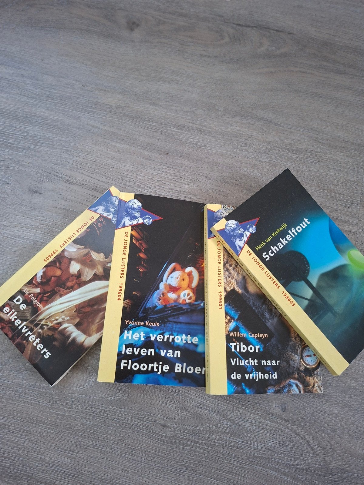 De Jonge Luisteraars Boekenreeks (4 boeken), Boeken, Ophalen of Verzenden, Gelezen, Diverse auteurs, Fictie