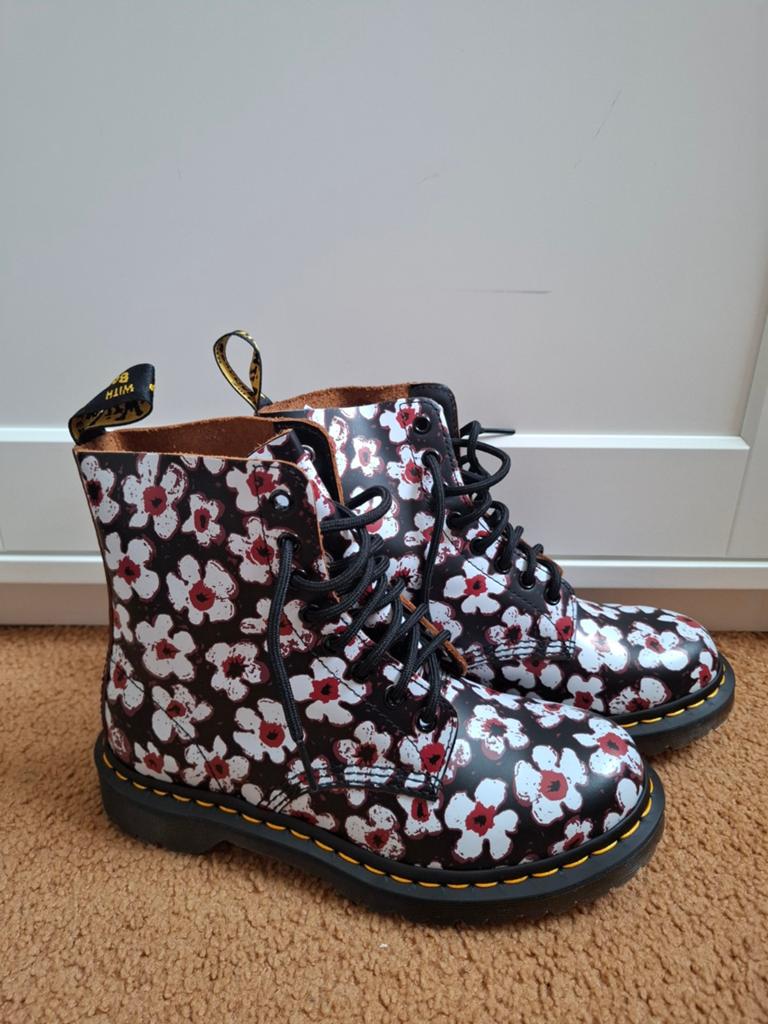 Dr martens maat 38, Kleding | Dames, Schoenen, Lage of Enkellaarzen, Nieuw, Ophalen of Verzenden, Dr. Martens