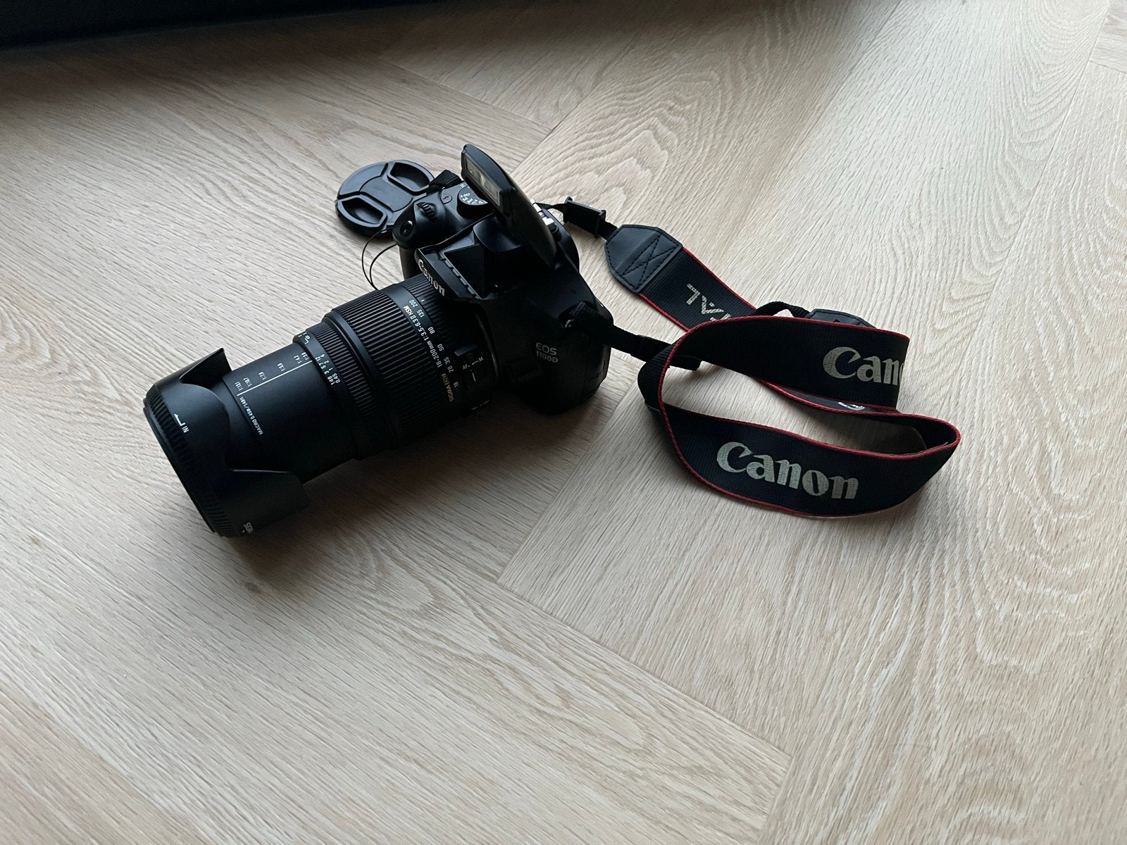 Canon EOS 1100D met Sigma 18-200mm lens, tas en lader, Audio, Tv en Foto, Fotocamera's Digitaal, Spiegelreflex, Canon, 12 megapixels