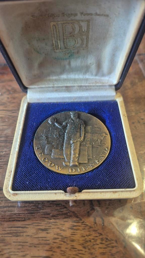 Domo Melkprodukten-Bedrijven medaille 1952-1977, Verzamelen, Ophalen of Verzenden