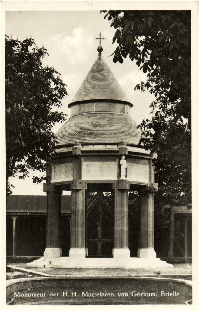 Monument H.H. Martelaren van Gorkum, Brielle - 1950 gelopen, Verzamelen, Ophalen of Verzenden, 1940 tot 1960, Gelopen, Zuid-Holland