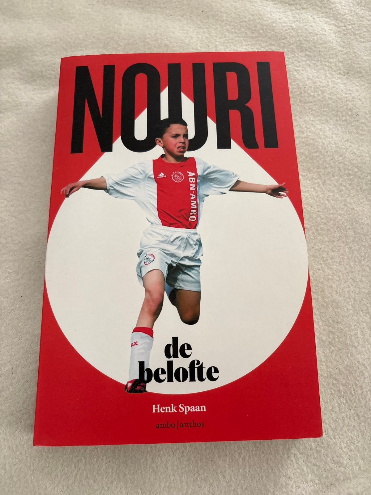 Nouri: De Belofte - Boek over Abdelhak Nouri, Ophalen of Verzenden, Zo goed als nieuw, Overige sporten