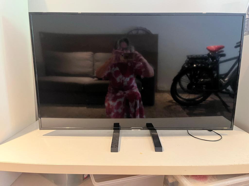 2 Televisies aangeboden: Philips en Samsung flatscreen, Audio, Tv en Foto, Ophalen, Gebruikt, Philips