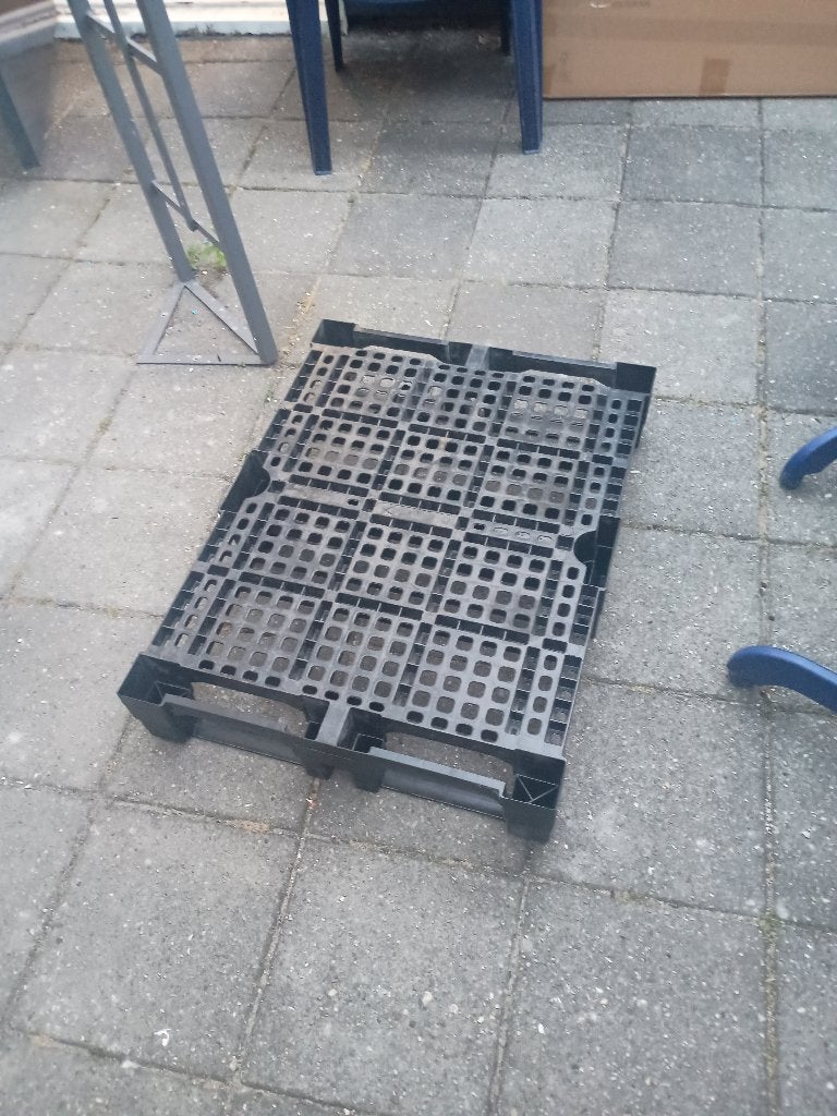pallet kunstof gratis, Doe-het-zelf en Verbouw, Kratten en Dozen, Ophalen, 60 cm of meer, Overige typen, Minder dan 35 cm