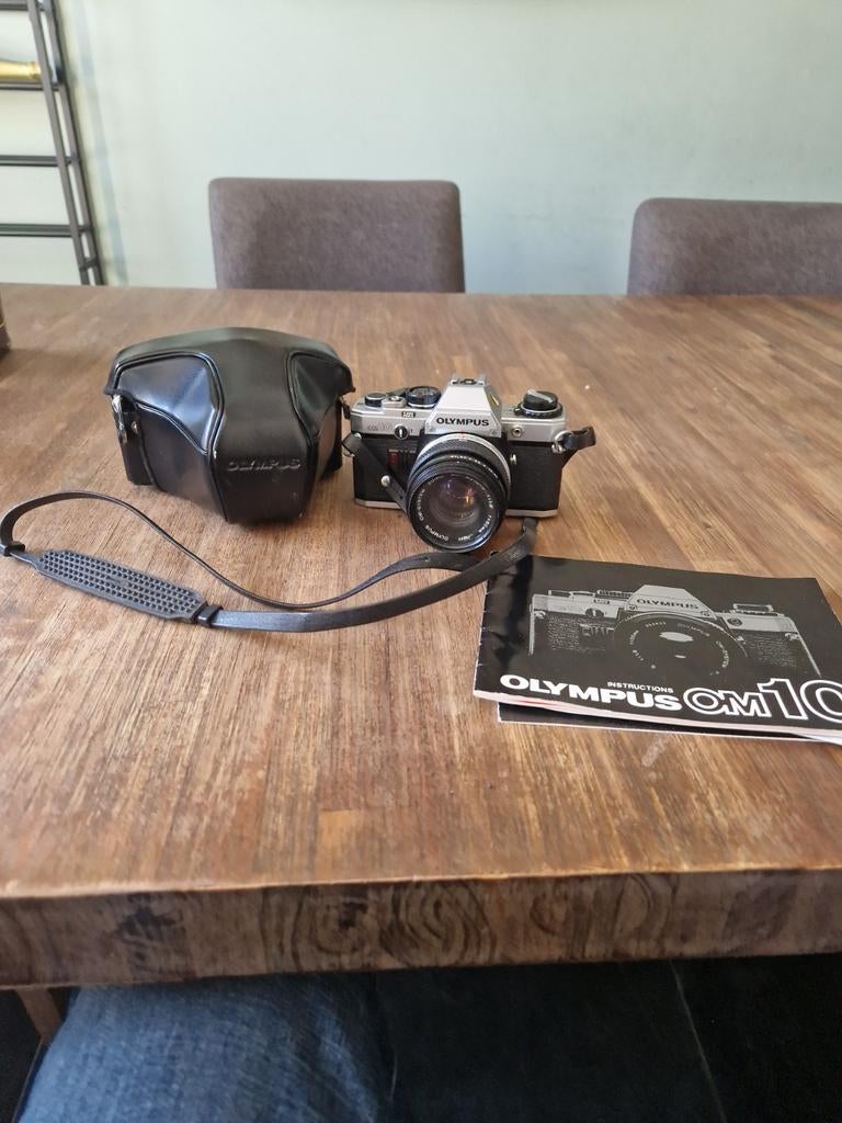 Olympus OM10 camera met 50mm lens en tas, Ophalen of Verzenden, Zo goed als nieuw, Spiegelreflex, Olympus