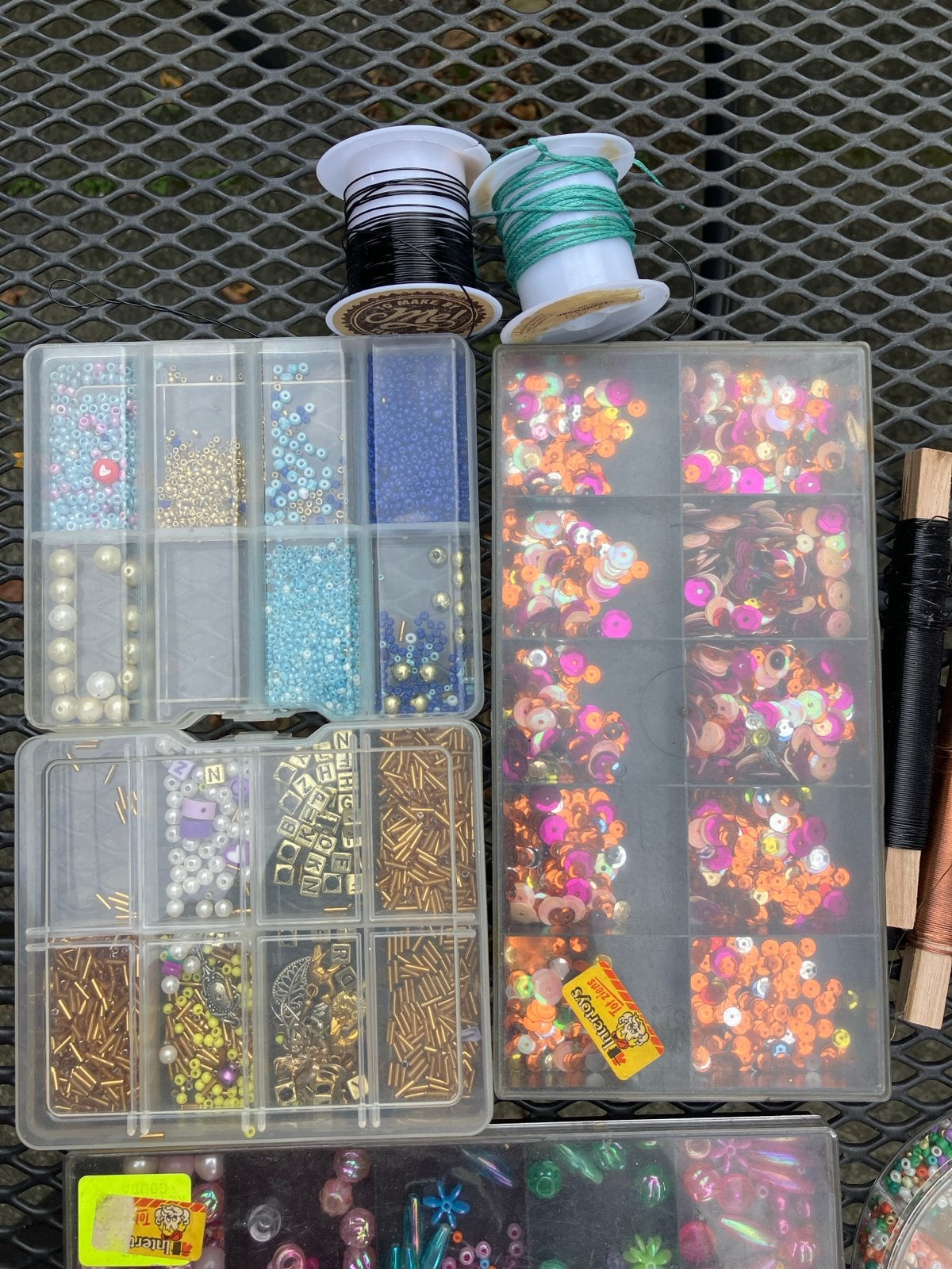Grote collectie kralen, pailletten en draad voor sieraden, Hobby en Vrije tijd, Ophalen of Verzenden, Gebruikt, Kraal