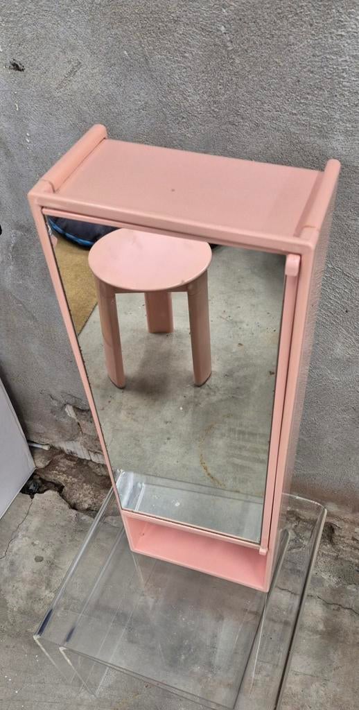 wandkastje met bijpassende kruk van gedy Olaf von Bohr, Ophalen, Gebruikt
