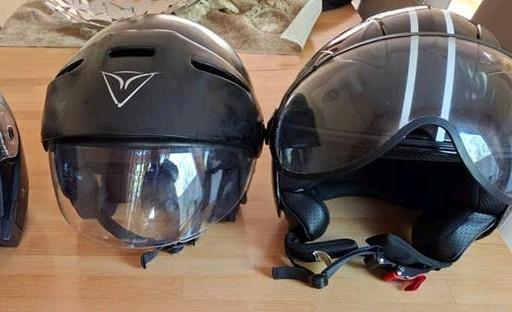 2 helmen, Fietsen en Brommers, Brommerhelmen, Ophalen, Zo goed als nieuw
