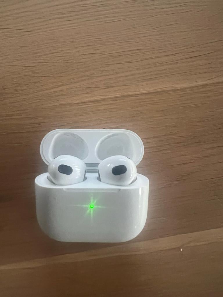 Apple AirPods 3e generatie met MagSafe Oplaadcase