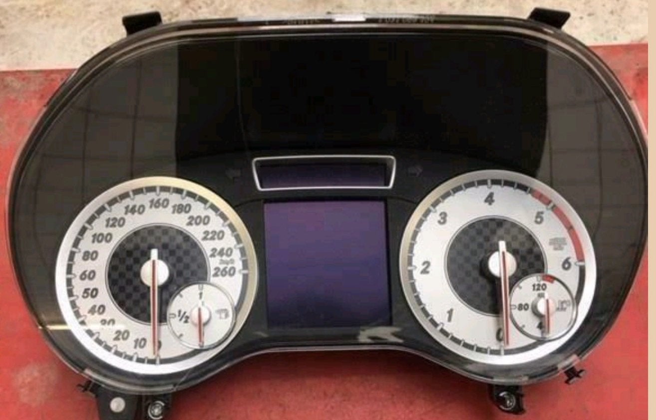 Mercedes A klasse AMG tellerklok 2013, Auto-onderdelen, Dashboard en Schakelaars, Ophalen, Gebruikt, Mercedes-Benz