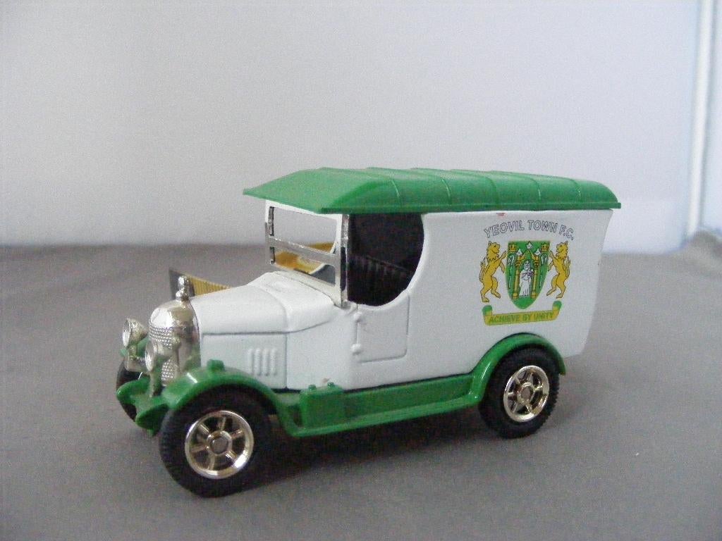 Morris cowley bullnose van, oxford, yeovil town fc 3 inch, Verzenden, Zo goed als nieuw, Bus of Vrachtwagen