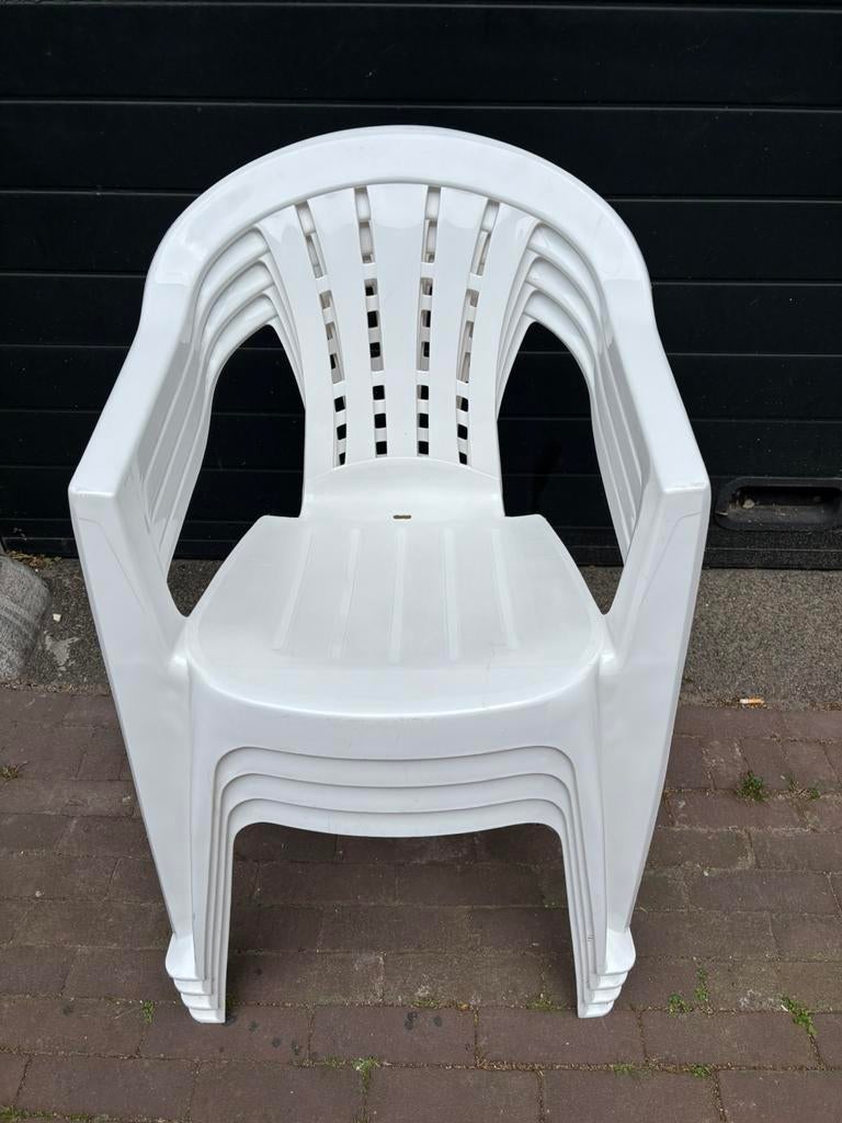 4 Witte Plastic Tuinstoelen Stoelen Stapelstoelen, Ophalen, Kunststof, -, -