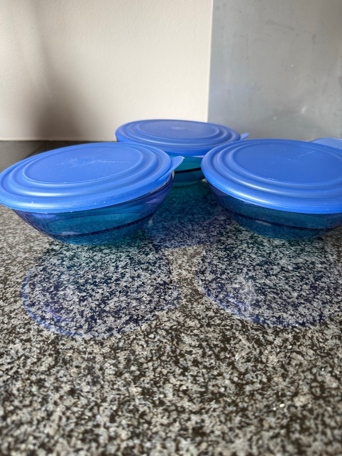 Tupperware kleine schaaltjes met deksel 600 ml - 3 stuks, Gebruikt, Blauw, Ophalen of Verzenden, Met deksel