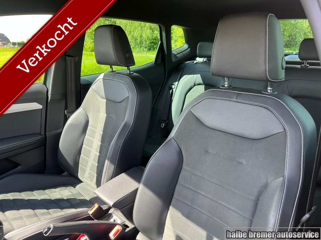Seat Arona 1.0 TSI Xcellence Business Intense |Trekhaak|VOL, Voorwielaandrijving, Gebruikt, 116 pk, Leder