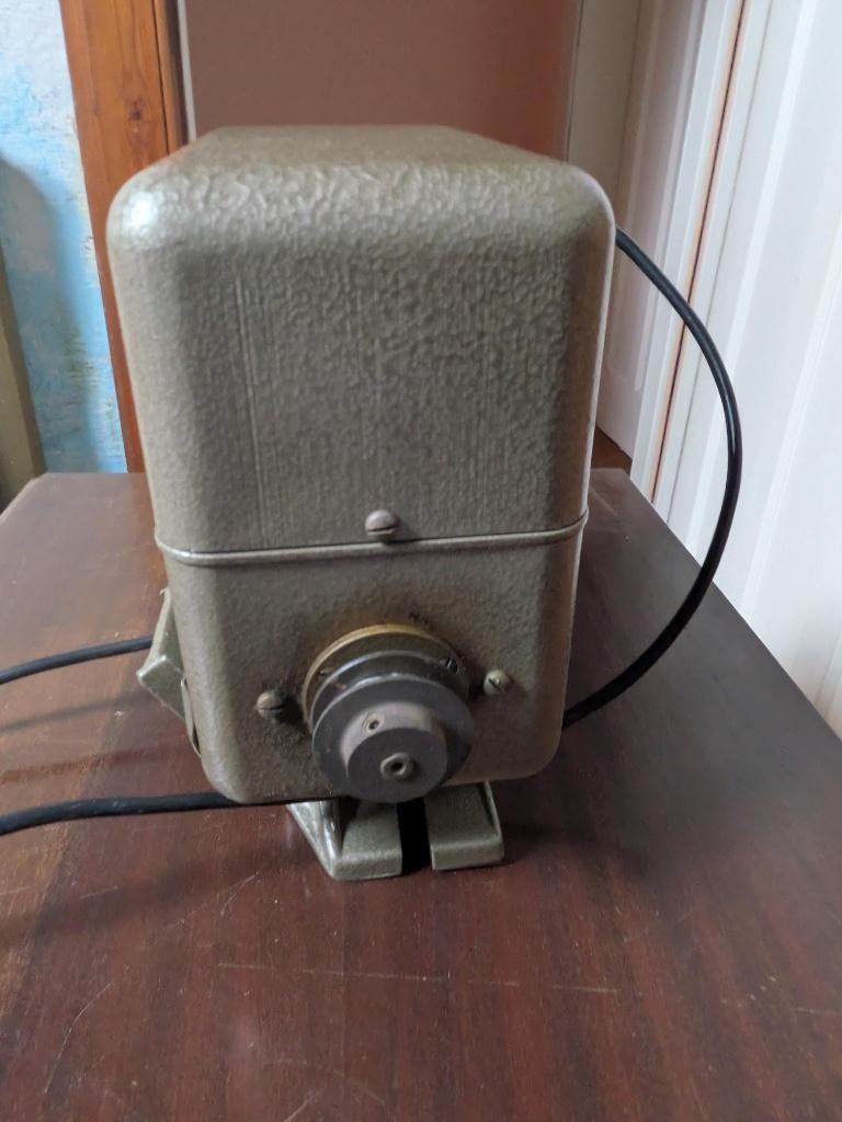 motor van naaimachine pfaff system 130, Antiek en Kunst, Ophalen