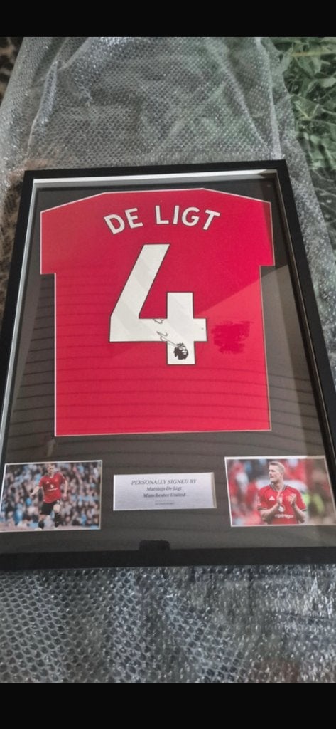 Manchester united de ligt in frame with sign, Maat L, Ophalen of Verzenden, Nieuw, Shirt