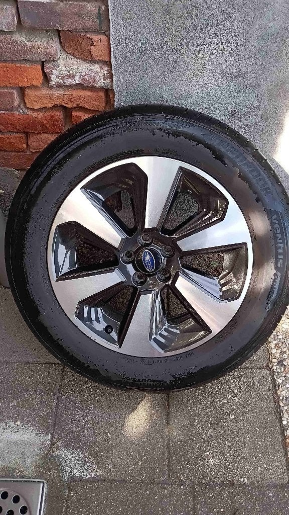 2 sets orginele Subaru velgen plus banden., Gebruikt, Banden en Velgen, 17 inch, Ophalen of Verzenden
