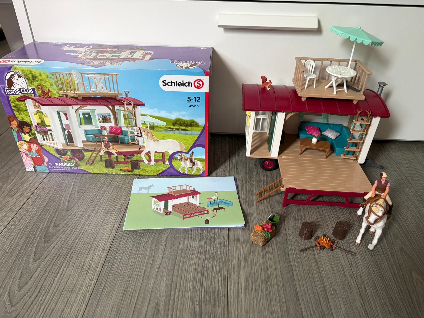 Schleich woonwagen 42415 compleet met doos, Ophalen of Verzenden, Zo goed als nieuw, Jongen of Meisje