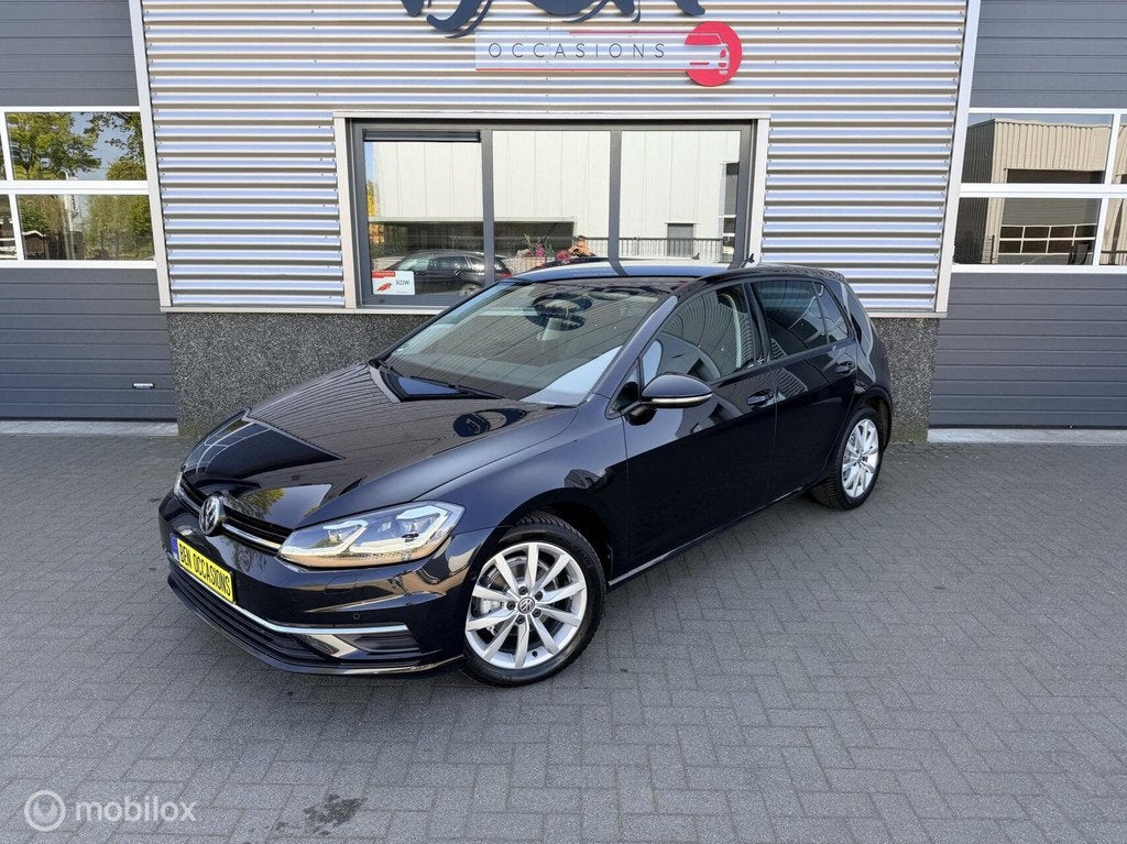 Volkswagen Golf 1.0 TSI Highline 2e Eig IQ Drive, Gebruikt, Euro 6, Zwart, Bedrijf