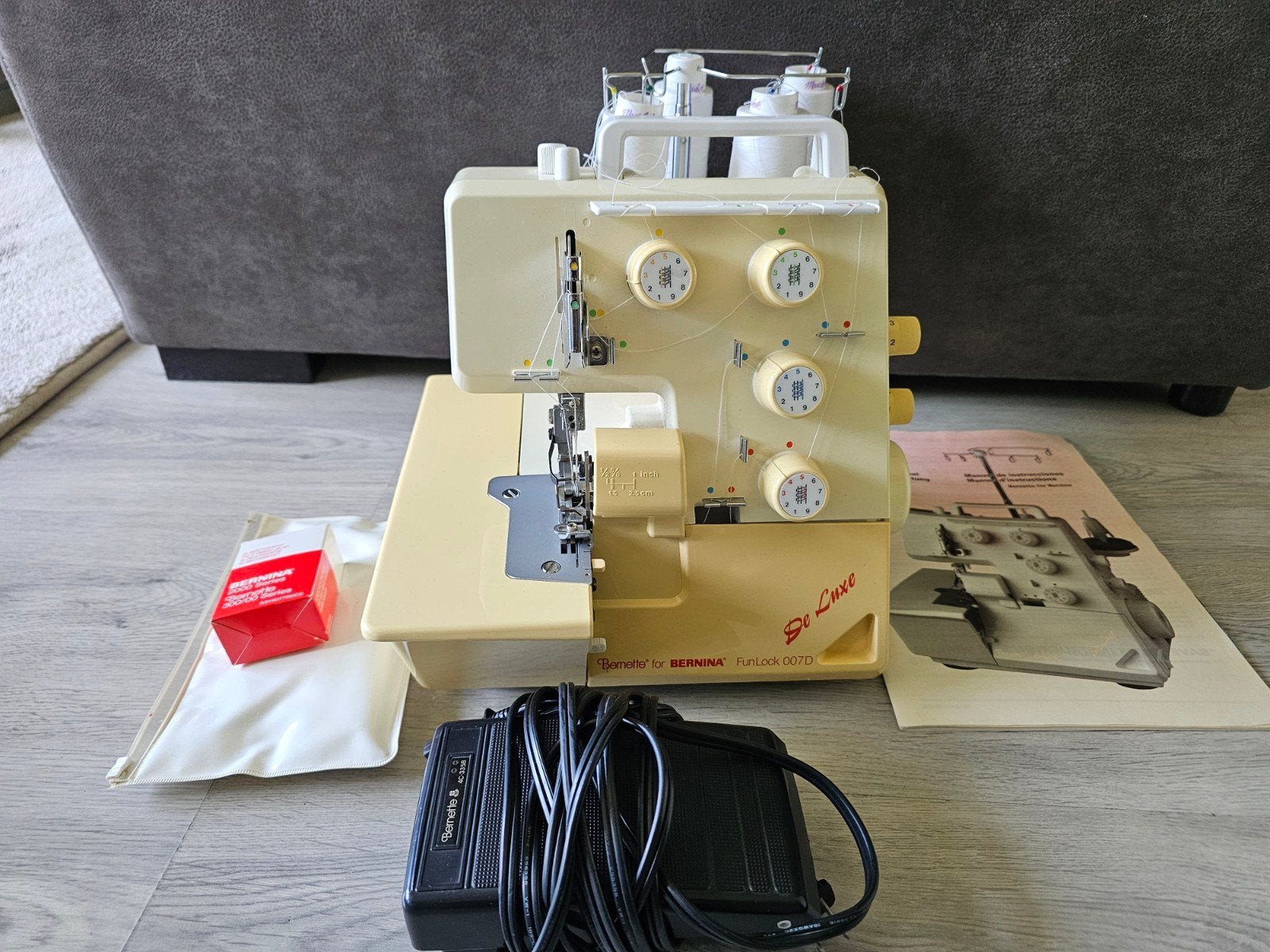 lockmachine bernina, Hobby en Vrije tijd, Ophalen, Zo goed als nieuw, Lockmachine, Bernina