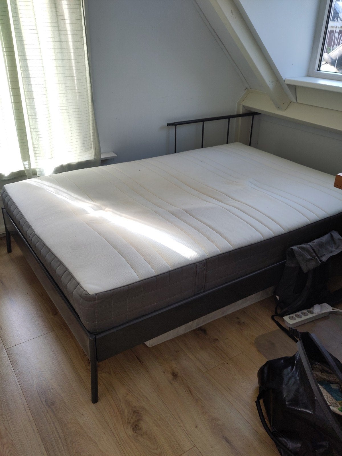 Metalen Ikea bed (Korpardal), 140cm, Huis en Inrichting, Slaapkamer | Bedden, Ophalen, Tweepersoons, 140 cm, Metaal