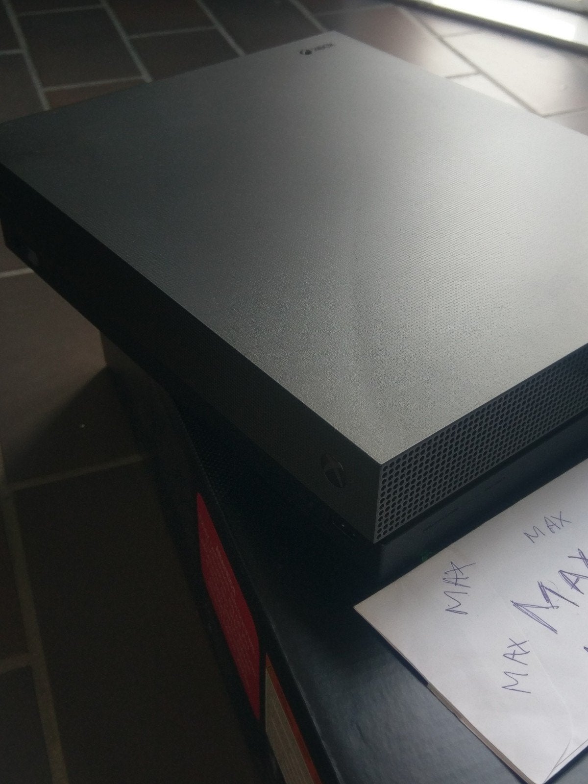 ZGAN Xbox One X Project Scorpio Limited | 2 Controllers, 1TB, Spelcomputers en Games, Met 2 controllers, Ophalen of Verzenden