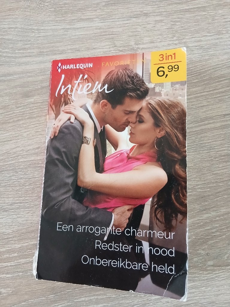 Harlequin Favorieten Intiem 682, Ophalen of Verzenden, Gelezen