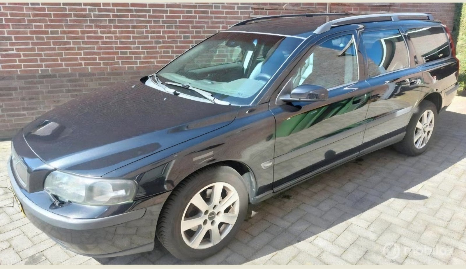 Volvo V70 2.4 140PK AUT 2004 Zwart runner, Auto's, 1556 kg, 1800 kg, Zwart, Stationwagon