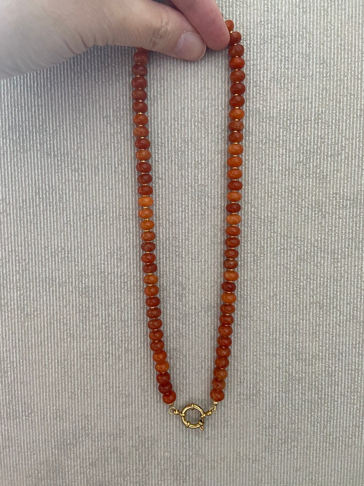 Oranje natuurstenen kralenketting met boeislot, Sieraden, Tassen en Uiterlijk, Kettingen, Verzenden, Nieuw, Oranje, Steen of Mineraal