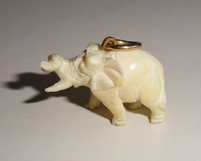 Hanger Olifant Mammoet carving, Overige materialen, Verzenden, Zo goed als nieuw, Zilver