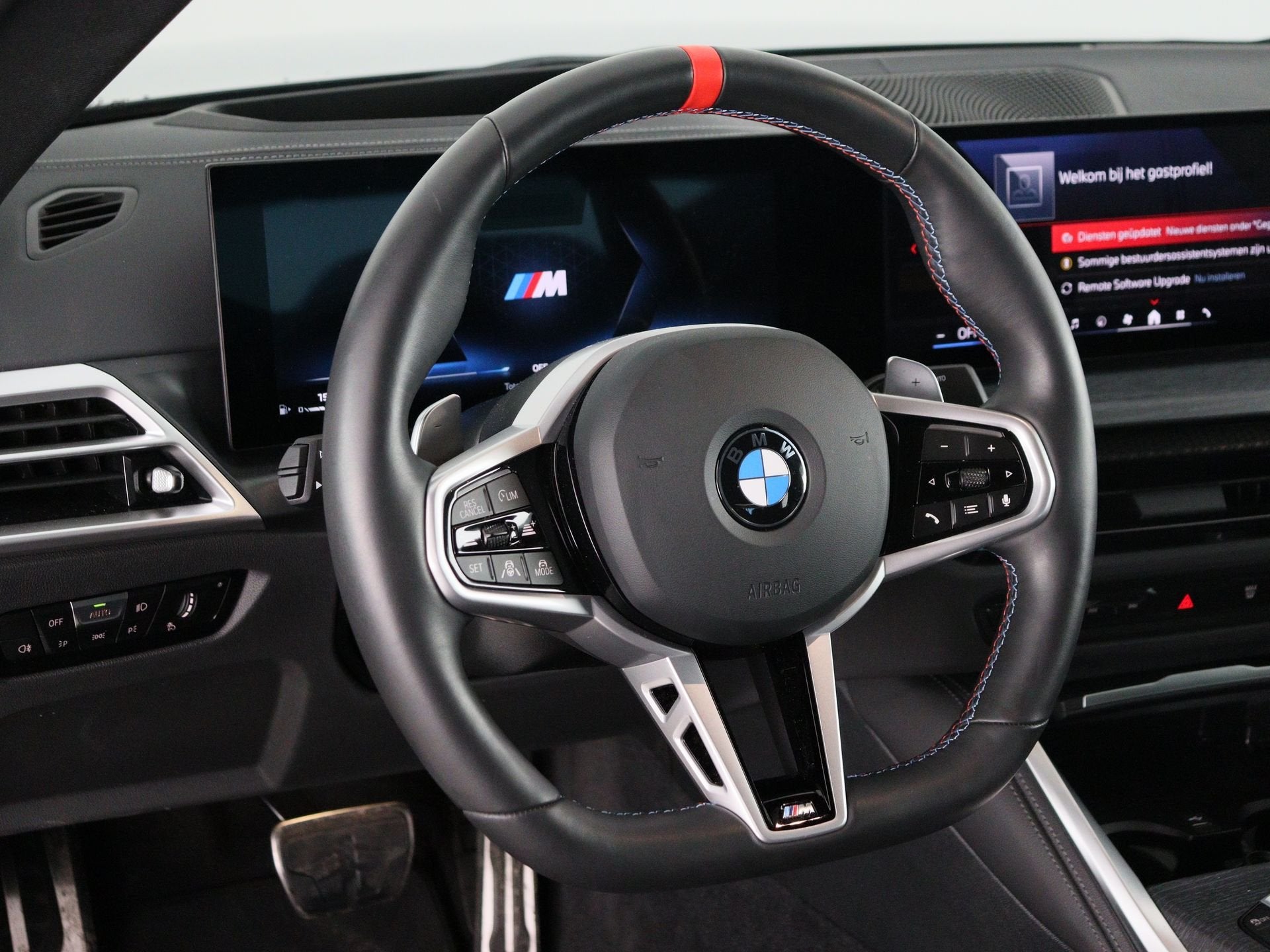 BMW 4 Serie Coupé M440i xDrive (bj 2024, automaat), Auto's, BMW, Dealer onderhouden, 4-Serie, Met garantie (alle), 4 stoelen
