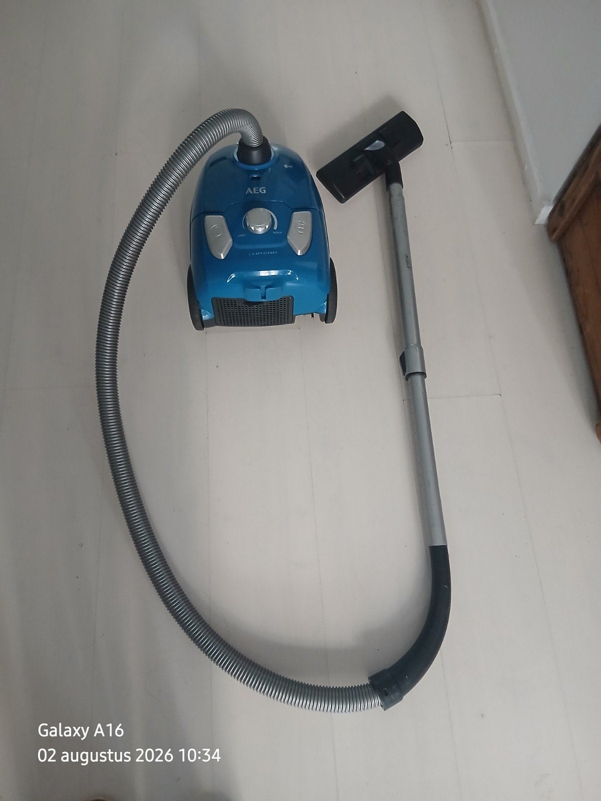 AEG VX4-1-CB-P stofzuiger als nieuw, Ophalen, Zo goed als nieuw