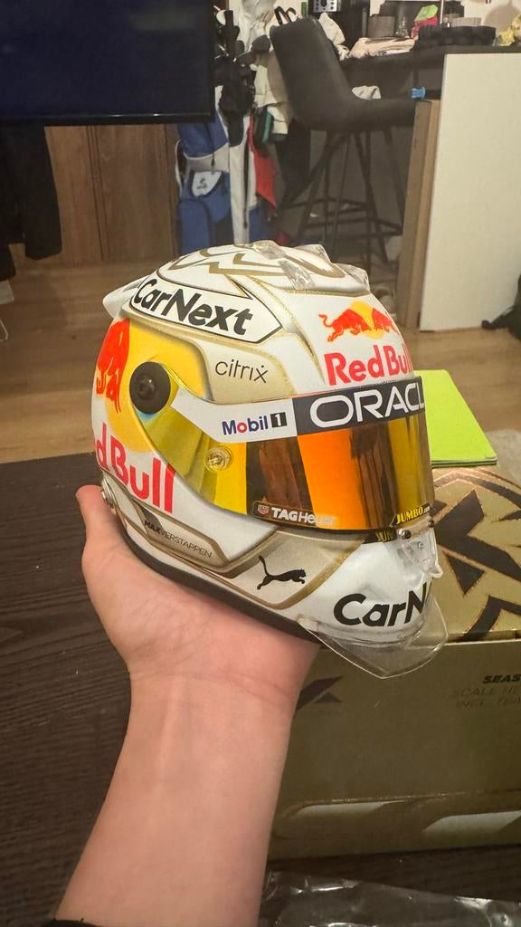 Max Verstappen helm 2022 schaalmodel 1:2, Verzamelen, Automerken, Motoren en Formule 1, Ophalen of Verzenden, Nieuw, Formule 1