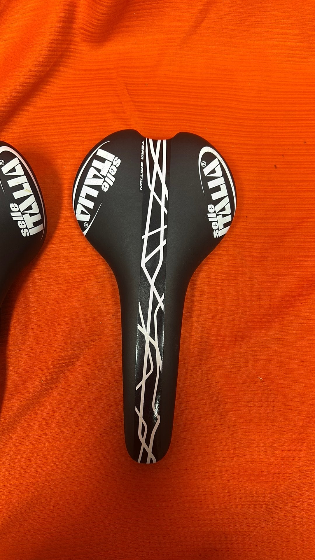 Nieuw Selle italia zadel carbon nieuw 132 mm en 142 mm, De ruyterstraat 86, Zo goed als nieuw, Cycling@steenbergen.cc, Zadel